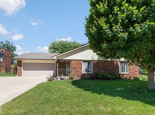 603 Oakland Way, New Whiteland, IN 46184
