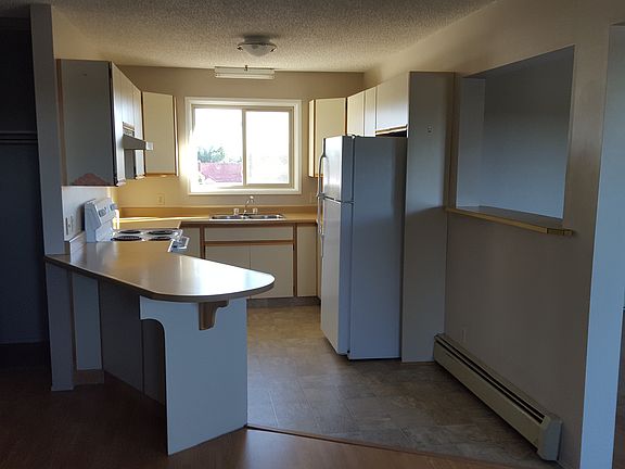5th image of 5030 49th Ave