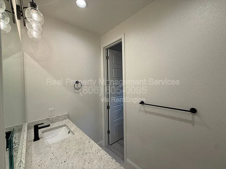 7621 54th St — Photo 13