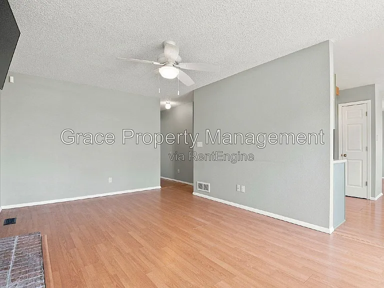 4425 E 128th Pl — Photo 2