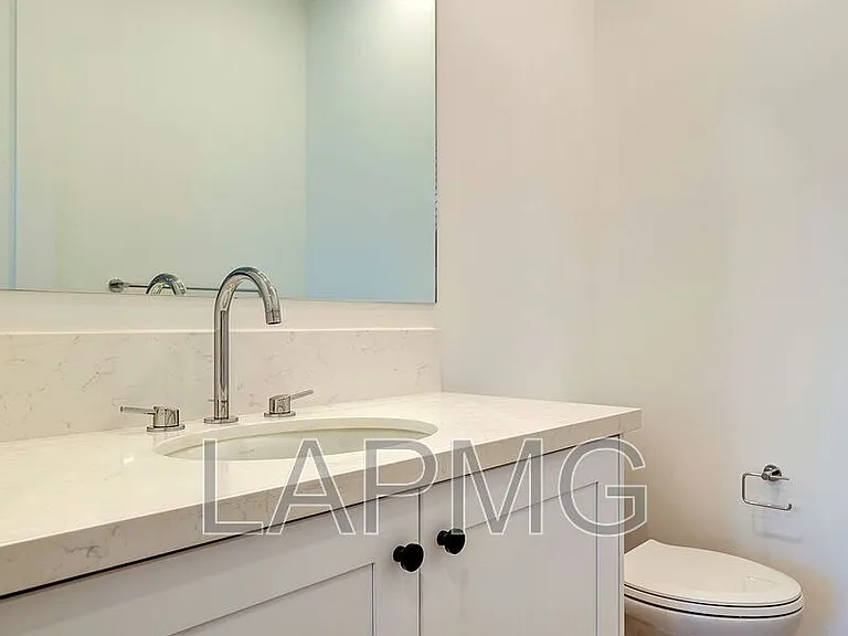 4507 Saturn St #1/2 — Photo 9
