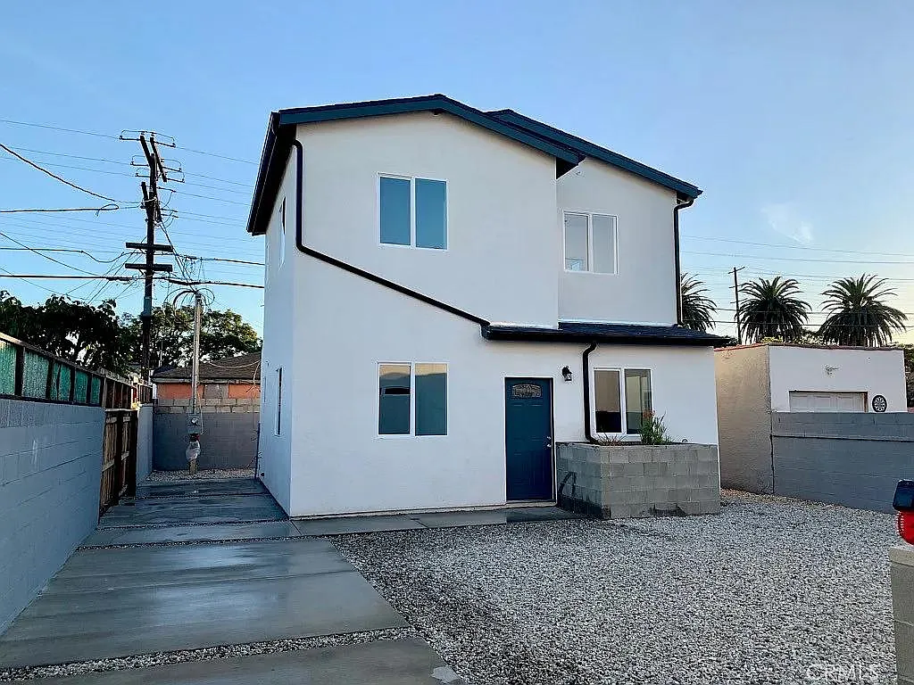 3 bed, 2.5 bath, 1200 sqft, $3,650 — Photo 1