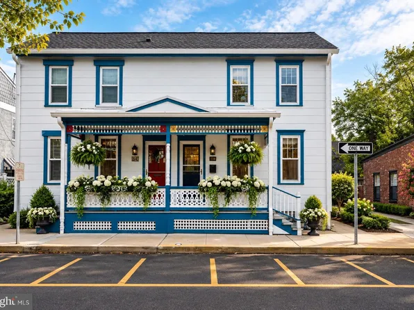56 Church St, Lambertville, NJ 08530
