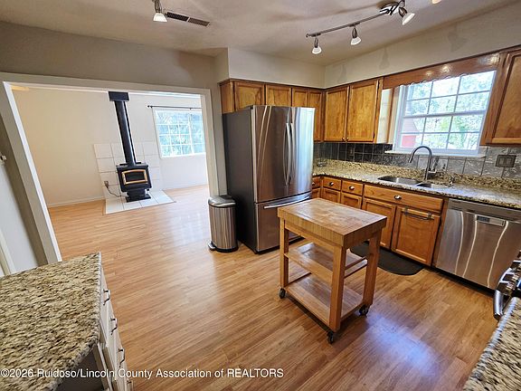 2nd image of 507 Mary Dr
