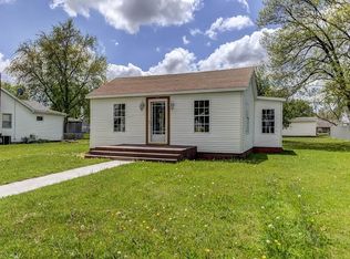 611 Clinton St, Lincoln, IL 62656
