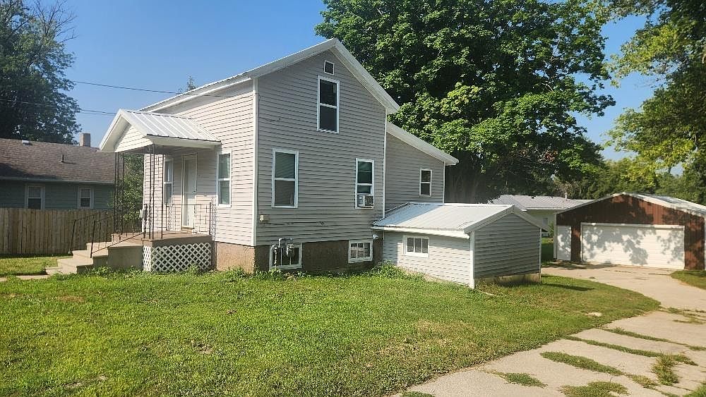 205 Park Ave, Strawberry Point, IA 52076 MLS 20233555 Zillow