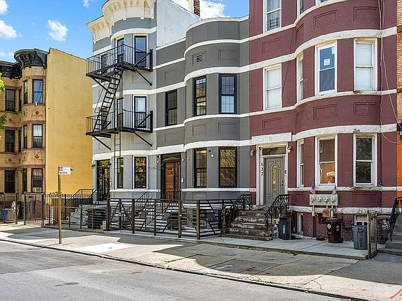2nd image of 534 Kosciuszko St