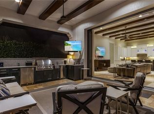 2220 Residence CIR, NAPLES, FL 34105