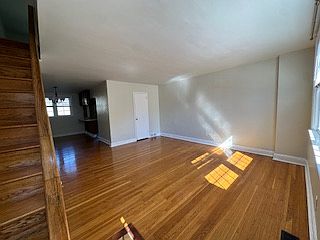 2nd image of 137 E Hartwell Ln