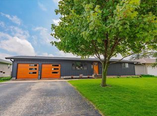 118 Curtis St, Arlington, WI 53911