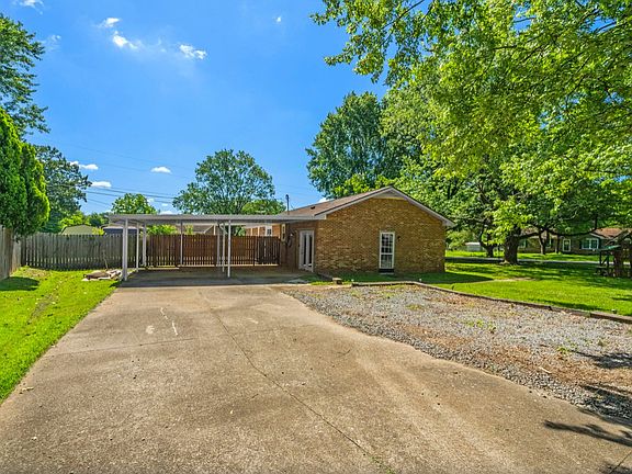 2nd image of 218 Morningside Dr