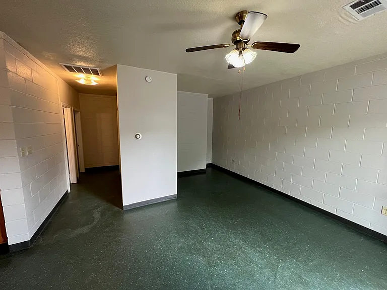 208 Grady Ave — Photo 5