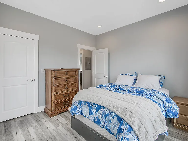 486 Beatrice Point Rd — Photo 33