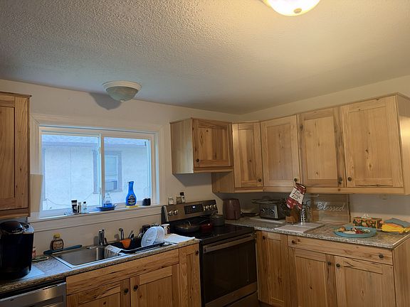 2nd image of 305 4th Ave