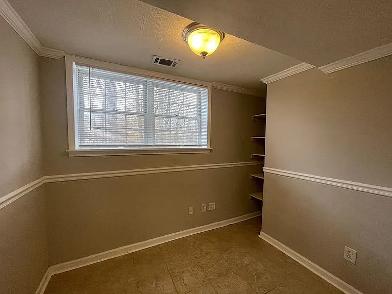 Office/small bedroom