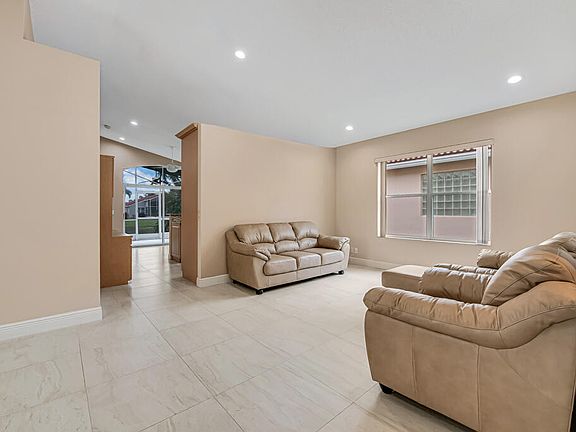 3rd image of 9529 Cherry Blossom Terrace