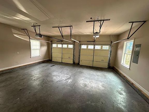 3rd image of 1405 43rd St