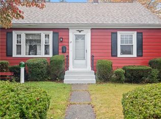 12 Whitman St, Coventry, RI 02816