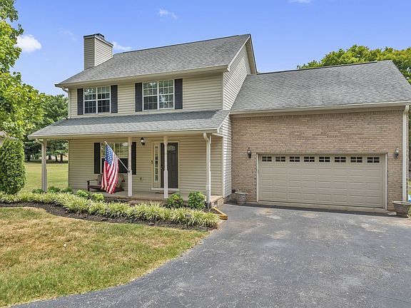 3rd image of 2810 Washington Ct