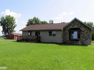 2692 N Colling Rd, Caro, MI 48723
