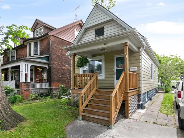 733 Church St, Windsor, ON N9A 4T5