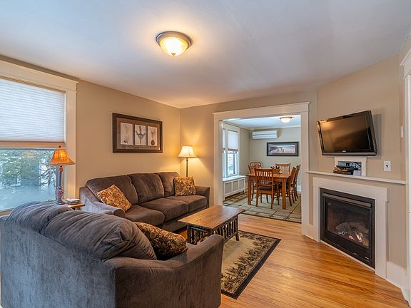 3rd image of 61 Grand View Ave