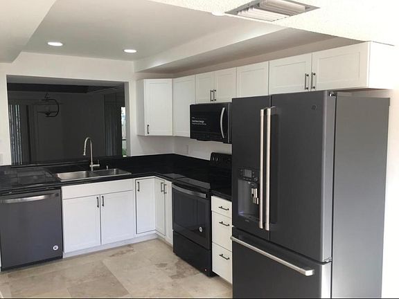 3rd image of 602 NE 20th Ln