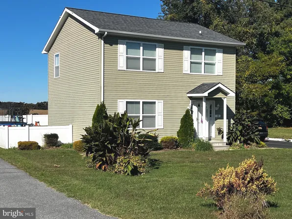 12 S Govan Ave, Frederica, DE 19946