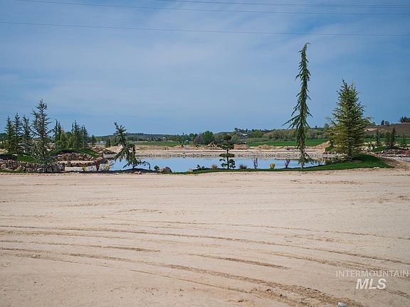5th image of 3711 N Harvest Moon Way