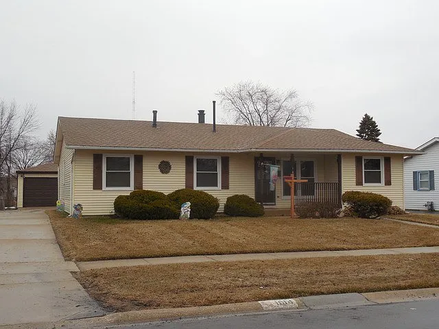 1014 Carpenter Ct photo 1
