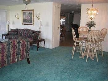 4th image of 139 NE Pinelake Village Blvd