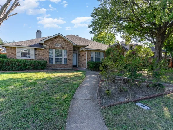 812 Twin Creek Dr, Desoto, TX 75115