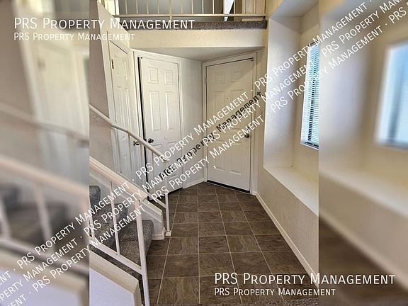 3rd image of 472 S Seawynds Blvd
