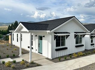 597 Coffee Ln, Ashland, OR 97520