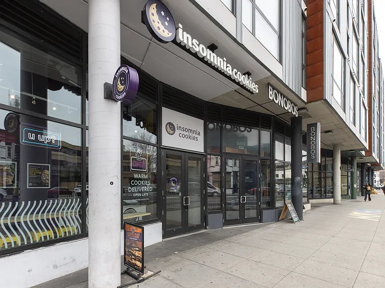Insomnia Cookies