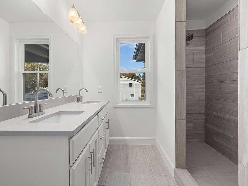 1st image of 306 Cecil St