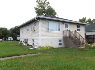 320 S 11th St, Bismarck, ND 58504