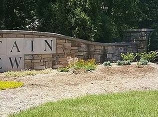 7385 Hidden View Dr, Oak Ridge, NC 27310