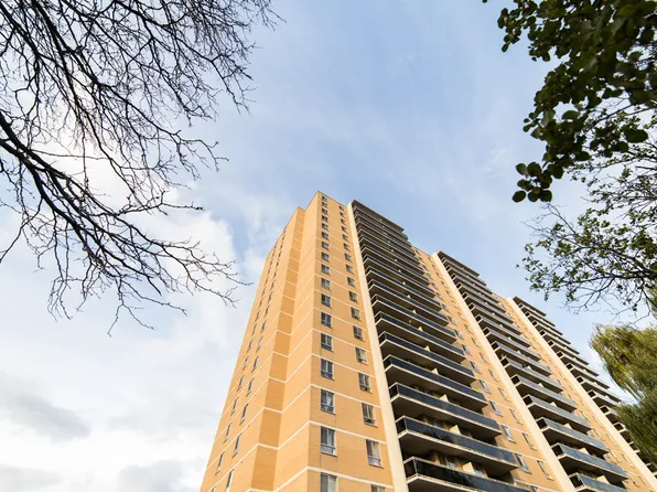 50 Panorama Ct #1106, Toronto, ON M9V 4A9