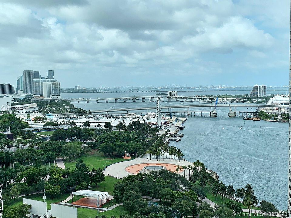 1st image of 325 Biscayne Blvd #2616