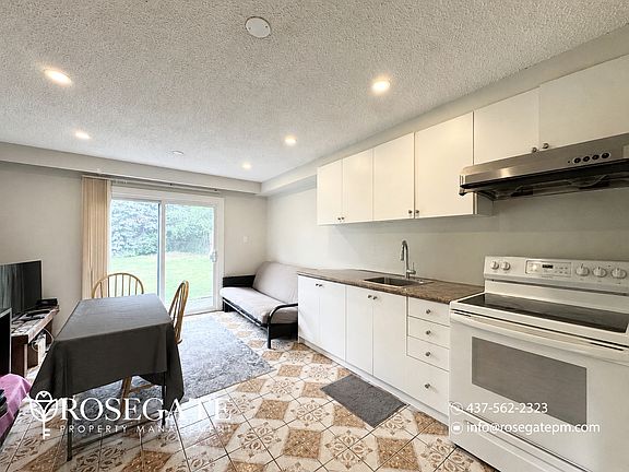 2nd image of 54 Roseville Dr #B