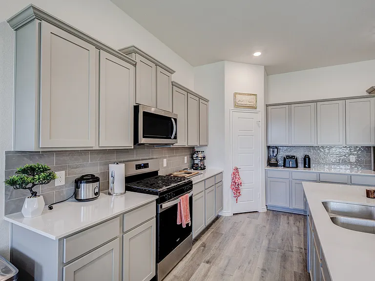 6993 Newby Ln — Photo 10
