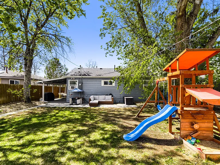 2216 Lima St — Photo 19