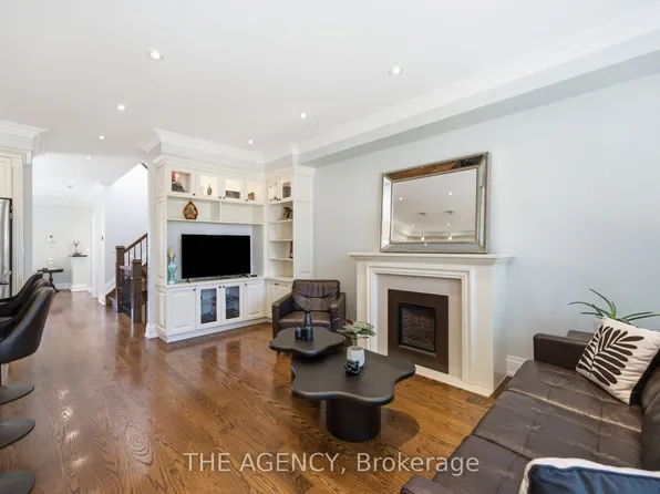 11 Northbrook Rd, Toronto, ON M4J 4E9