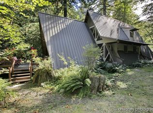 28306 E Abernethy Ln, Welches, OR 97067