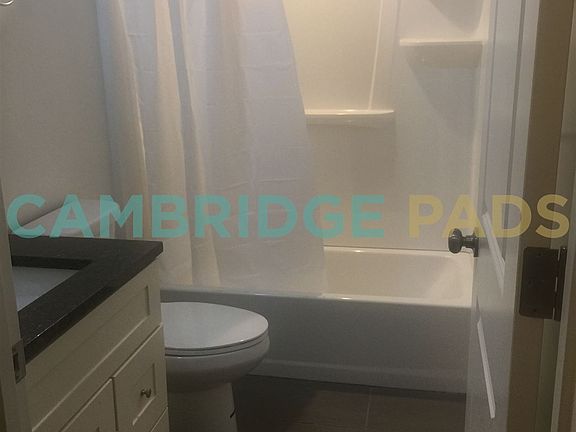 1477853142-bathroom-1