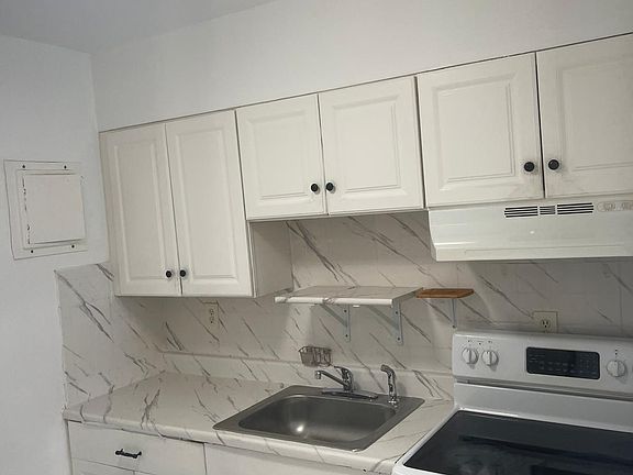 4th image of 1842 McKinley St #3