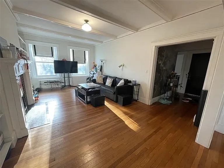 183 Babcock St #3A — Photo 1