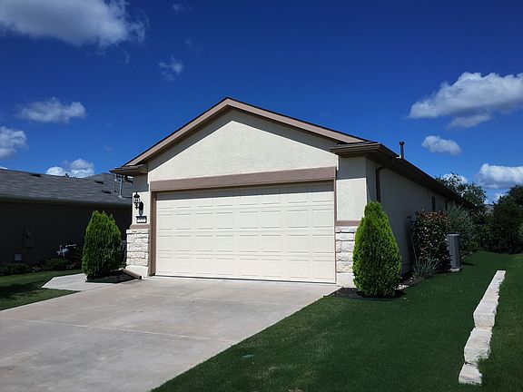 3rd image of 321 Salado Creek Ln