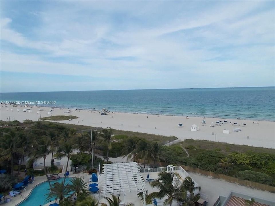 1st image of 401 Ocean Dr APT 1021